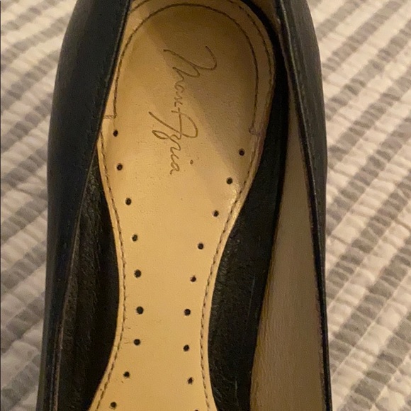 Max Azria runway shoes only worn twice. - Picture 8 of 8